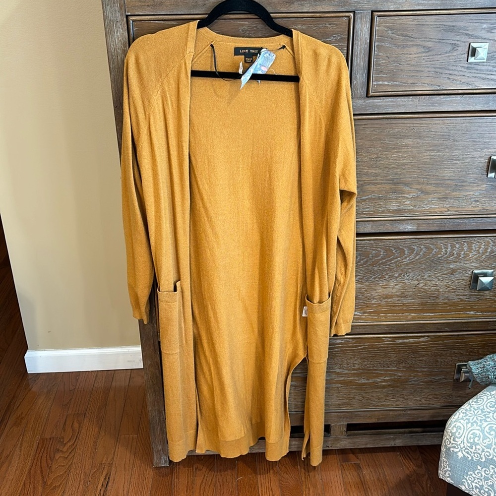 NWT LOVE TREE MUSTARD CARDIGAN - M